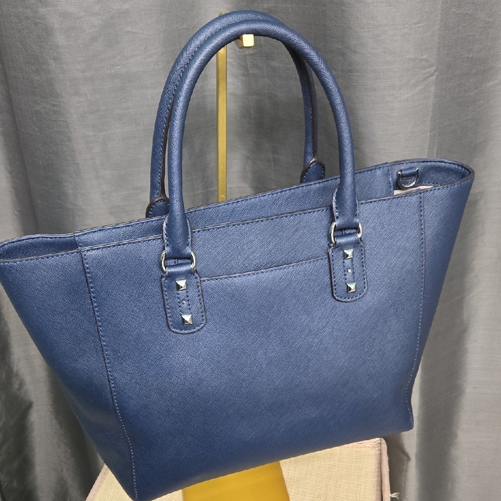 Michael Kors Blue  Patterned Tote EUC - Picture 2 of 16